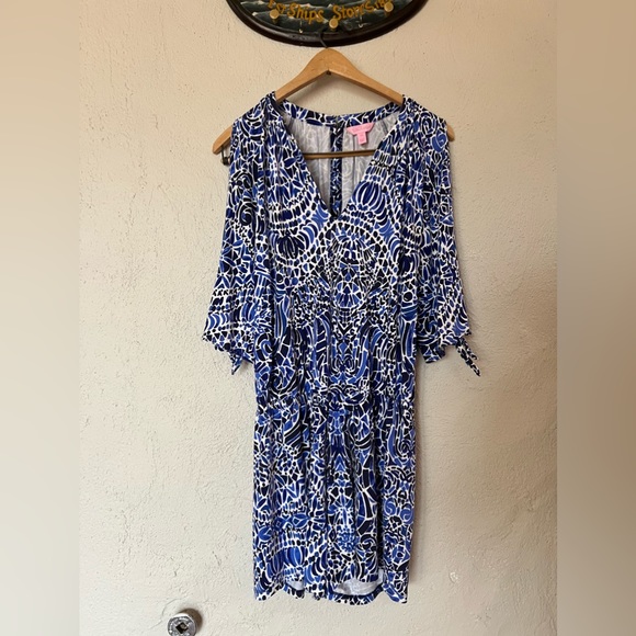 Lilly Pulitzer Bryce Romper in Bright Navy Taverna Tile Allover - Picture 5 of 15
